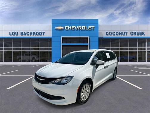 2021 Chrysler Voyager L