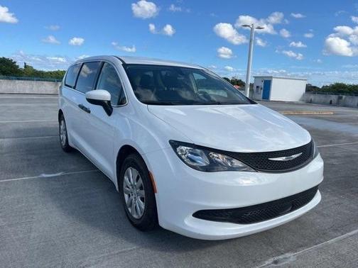 2021 Chrysler Voyager L