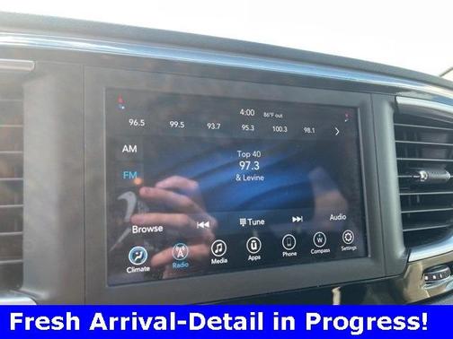 2021 Chrysler Voyager L