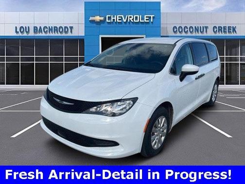 2021 Chrysler Voyager L