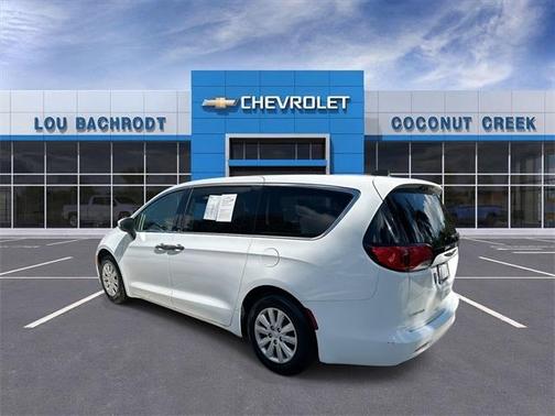 2021 Chrysler Voyager L