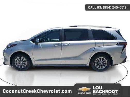 2024 Toyota Sienna XLE