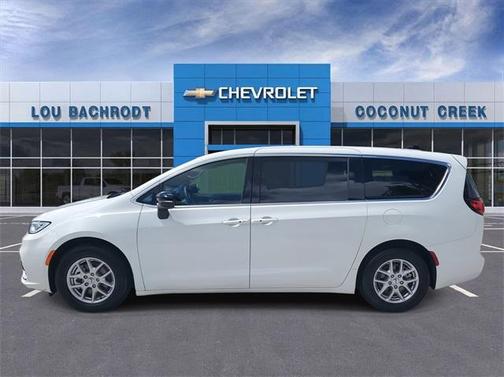 2024 Chrysler Pacifica Touring