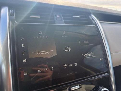 2025 Land Rover Discovery P300 S