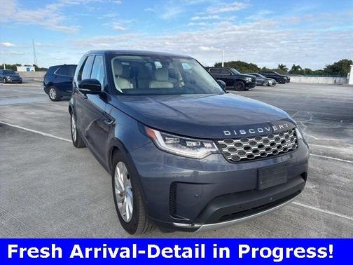 2025 Land Rover Discovery P300 S