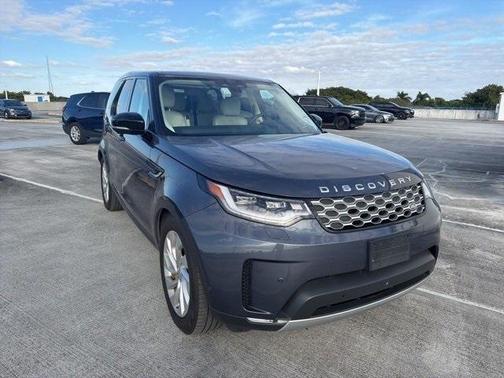 2025 Land Rover Discovery P300 S