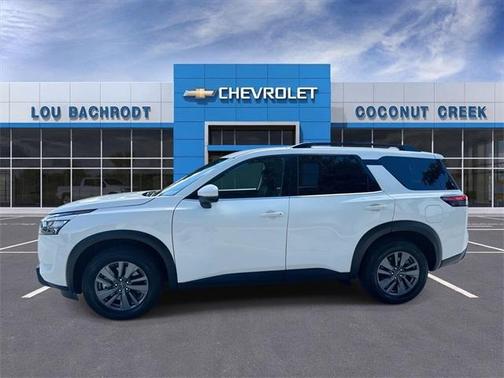 2025 Nissan Pathfinder SV