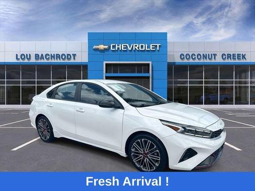 Snow White Pearl 2023 Kia Forte GT