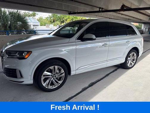 Glacier White Metallic 2021 Audi Q7 55 Premium Plus