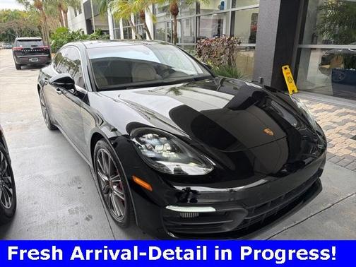 2022 Porsche Panamera 4S