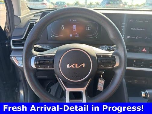 2023 Kia Sportage LX