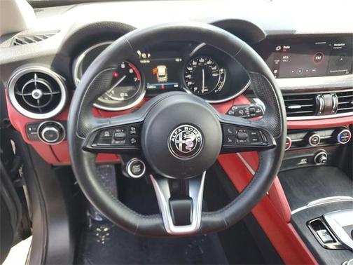 2021 Alfa Romeo Stelvio Base