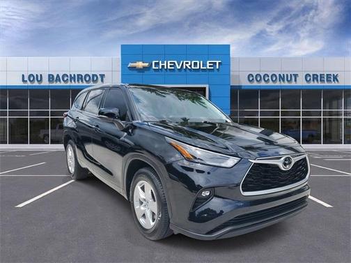 2022 Toyota Highlander LE