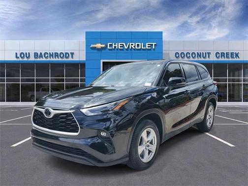 2022 Toyota Highlander LE