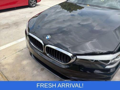 Black Sapphire Metallic 2019 BMW 530 i