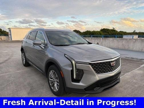 2024 Cadillac XT4 Premium Luxury