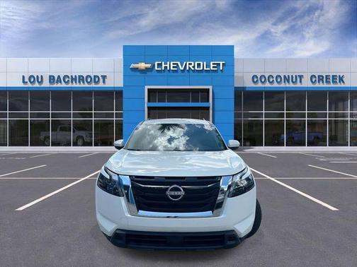 Glacier White 2024 Nissan Pathfinder SV