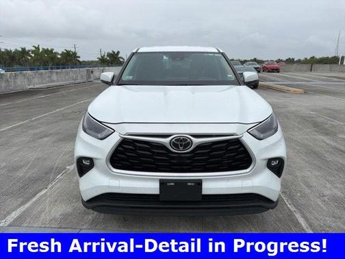 2023 Toyota Highlander LE