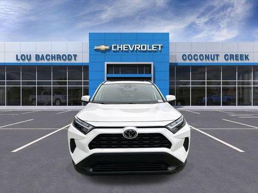 Ice 2023 Toyota RAV4 XLE