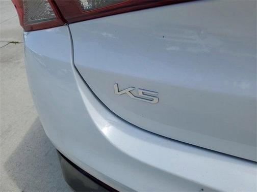 2023 Kia K5 LXS