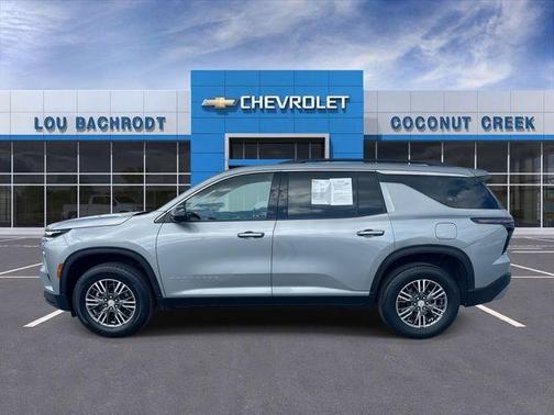 2024 Chevrolet Traverse LT