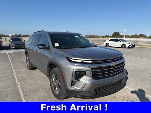 2024 Chevrolet Traverse LT