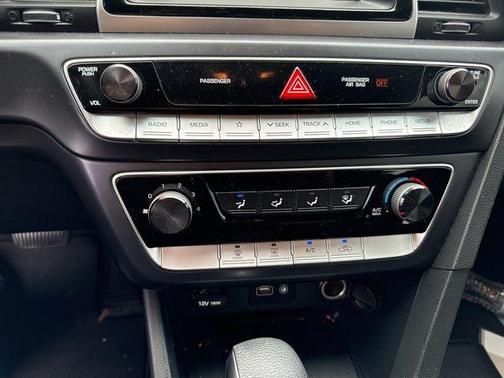 Machine Gray 2019 Hyundai SONATA SE