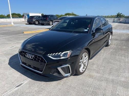 2023 Audi A4 45 S line Premium Plus