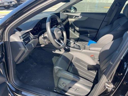 2023 Audi A4 45 S line Premium Plus