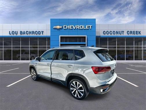 2024 Volkswagen Taos 1.5T SE