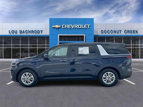 2024 Kia Carnival LX