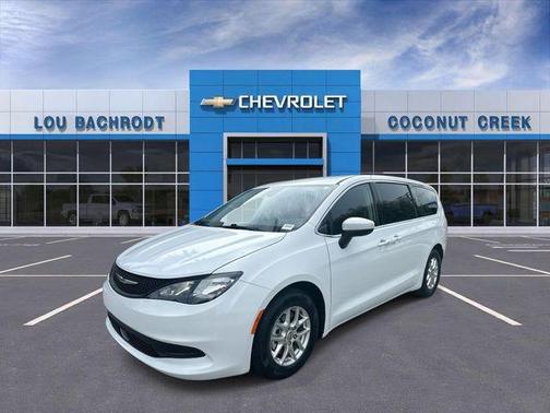 Bright White Clearcoat 2023 Chrysler Voyager LX