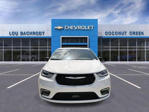 Bright White Clearcoat 2024 Chrysler Pacifica Touring