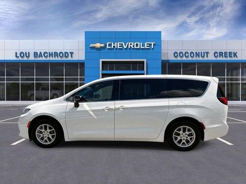 Bright White Clearcoat 2024 Chrysler Pacifica Touring
