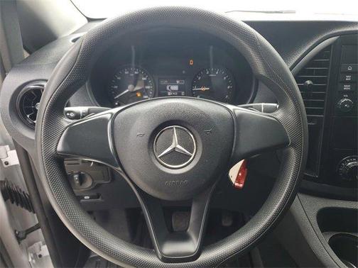 2022 Mercedes-Benz Metris Base