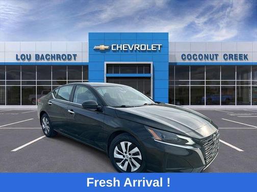 Black 2024 Nissan Altima 2.5 S