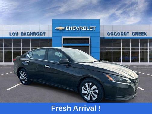 Black 2024 Nissan Altima 2.5 S