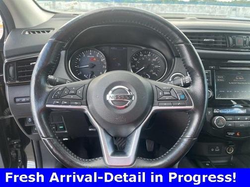 2022 Nissan Rogue Sport SV