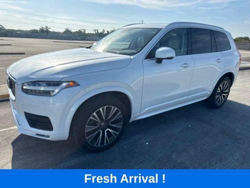 White 2020 Volvo XC90 T6 Momentum 6 Passenger