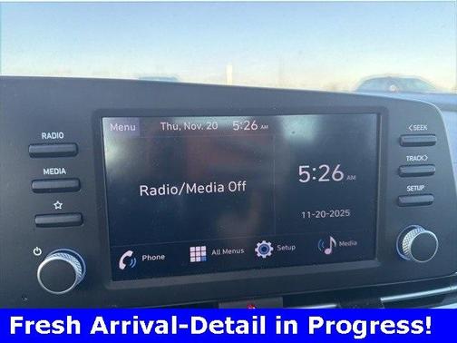 2024 Hyundai ELANTRA SE