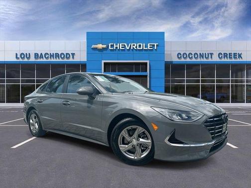 Gray 2022 Hyundai SONATA SE