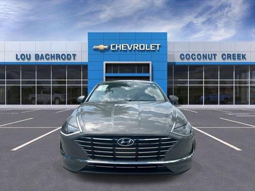 Gray 2022 Hyundai SONATA SE