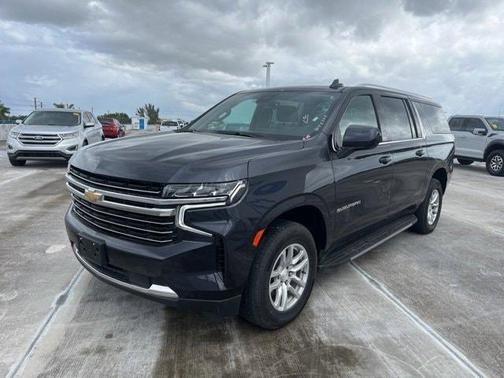 2023 Chevrolet Suburban LT