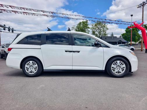 White Diamond Pearl 2014 Honda Odyssey LX