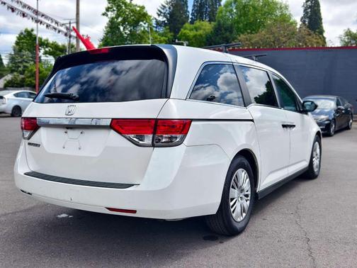 White Diamond Pearl 2014 Honda Odyssey LX