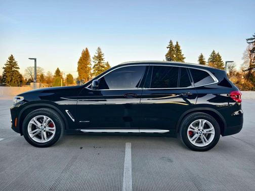 Black 2018 BMW X3 xDrive30i