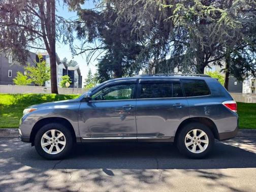 2012 Toyota Highlander SE