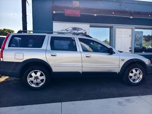2002 Volvo V70 XC
