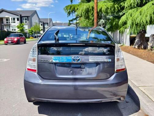 2010 Toyota Prius One