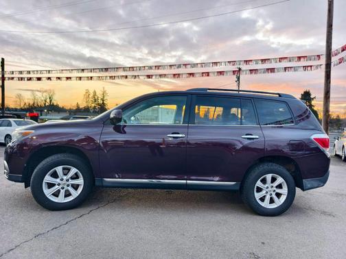 2012 Toyota Highlander SE